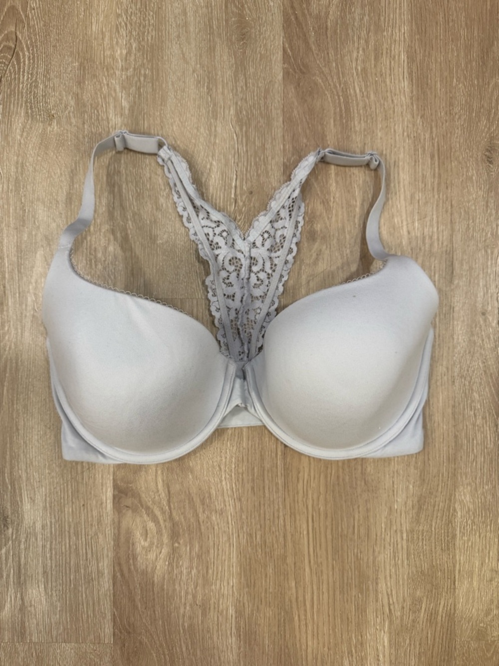 Victoria’s Secret Lace-Back T-Shirt Bra in Light Gray Size 34DDD